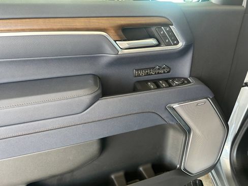 Used 2026 Chevrolet Silverado 1500 High Country AWD/4WD image 9