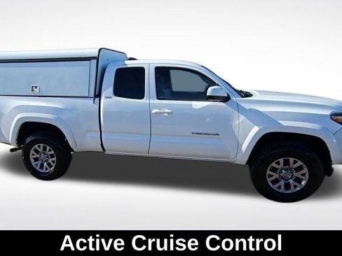 Used 2018 Toyota Tacoma SR5 image 10