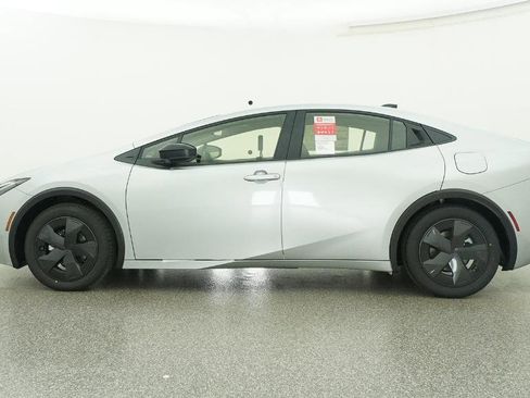 New 2026 Toyota Prius LE image 8