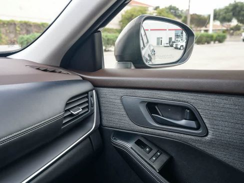 Used 2021 Nissan Rogue S FWD image 21