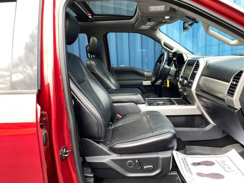 Used 2019 Ford F250 Lariat w/ Chrome Package image 33