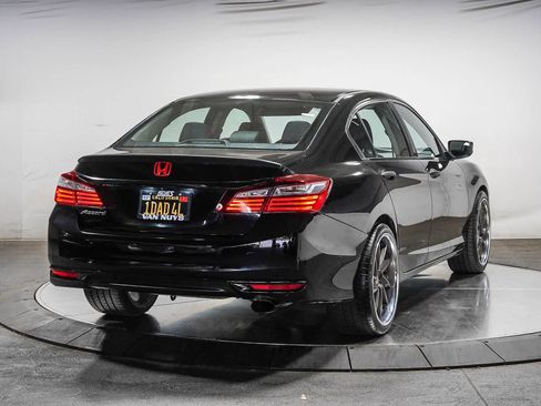 Used 2017 Honda Accord LX image 4