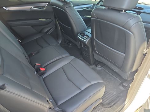 New 2025 Cadillac XT6 Luxury FWD image 14