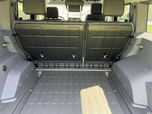 Used 2025 INEOS Grenadier image 12