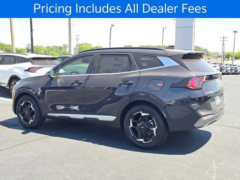 New 2026 Kia Sportage EX FWD image 5
