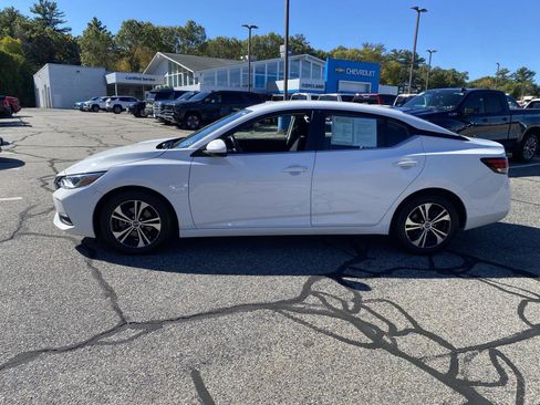 Used 2021 Nissan Sentra SV image 4