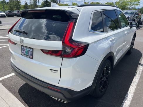 Used 2025 Honda CR-V Sport Touring image 8