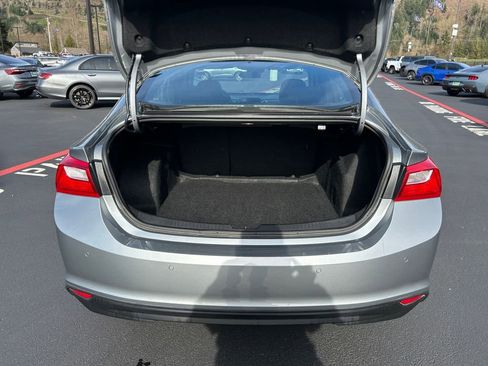 Used 2024 Chevrolet Malibu LT image 25