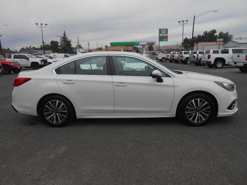Used 2019 Subaru Legacy 2.5i Premium AWD/4WD image 2