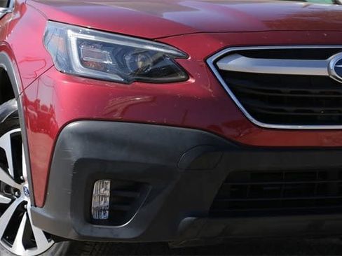 Used 2022 Subaru Outback Premium image 8