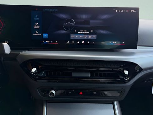 New 2027 BMW M3 w/ Executive Package RWD image 18