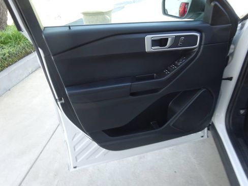 Used 2021 Ford Explorer 2WD image 24
