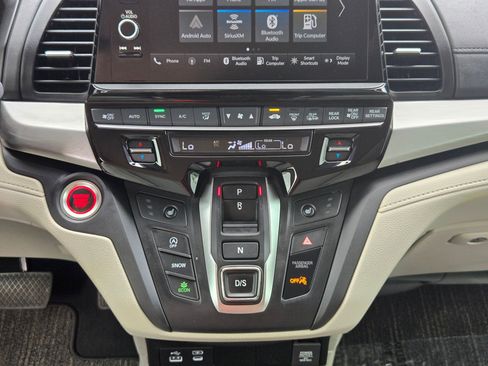 Certified 2025 Honda Odyssey EX-L image 18