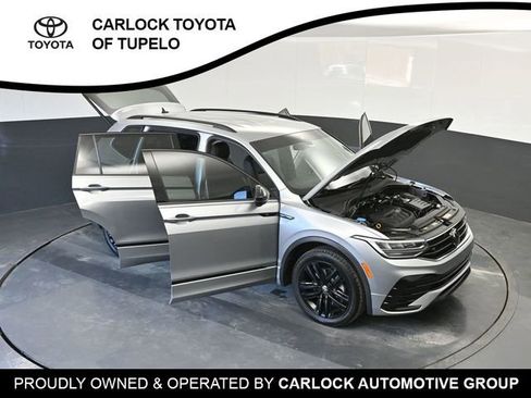 Used 2022 Volkswagen Tiguan SE R-Line image 51