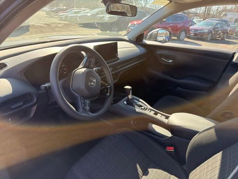 Certified 2024 Honda HR-V LX image 33
