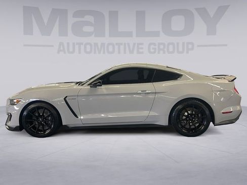 Used 2017 Ford Mustang Shelby GT350 image 2
