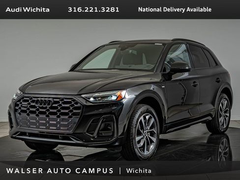 Used 2024 Audi Q5 2.0T Premium w/ Summer of Audi Package AWD/4WD image 1