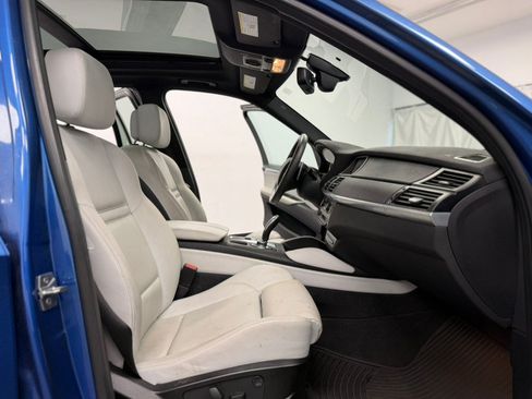 Used 2011 BMW X5 M AWD/4WD image 32