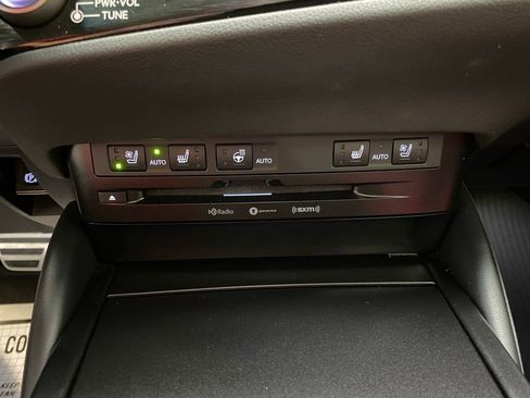 Used 2022 Lexus ES 300h F Sport image 25