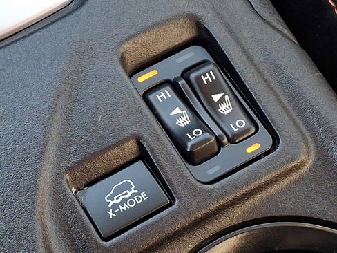 Used 2021 Subaru Crosstrek 2.0i Premium image 23