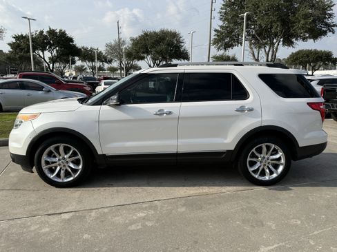 Used 2013 Ford Explorer XLT image 8