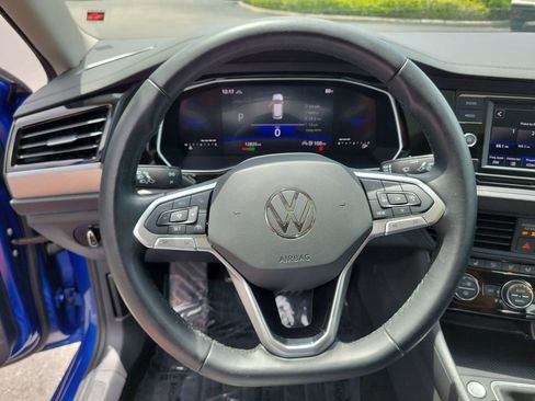 Used 2024 Volkswagen Jetta SE w/ Panoramic Sunroof Package FWD image 27