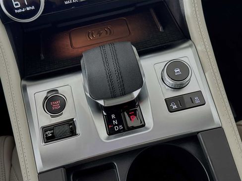 New 2026 Jaguar F-PACE R-Dynamic S image 18