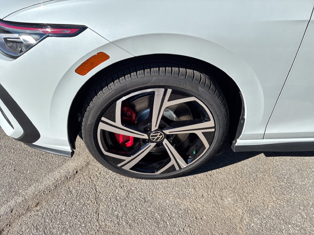 New 2026 Volkswagen GTI SE FWD image 9
