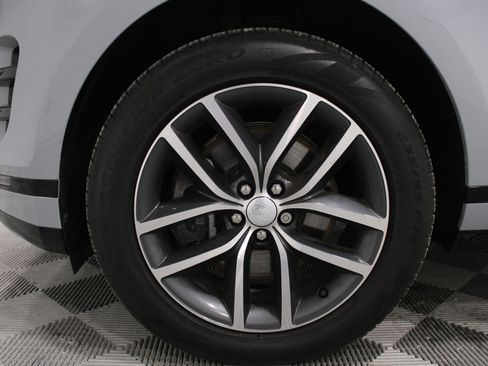 Used 2024 Land Rover Range Rover Evoque Dynamic SE image 31