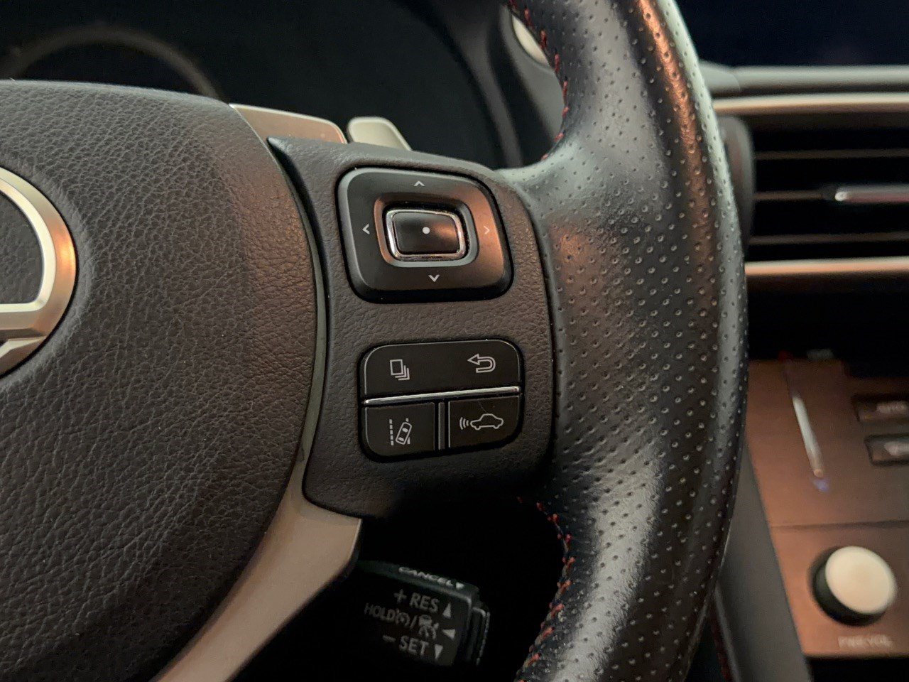 Used 2018 Lexus IS 350 F Sport RWD image 19