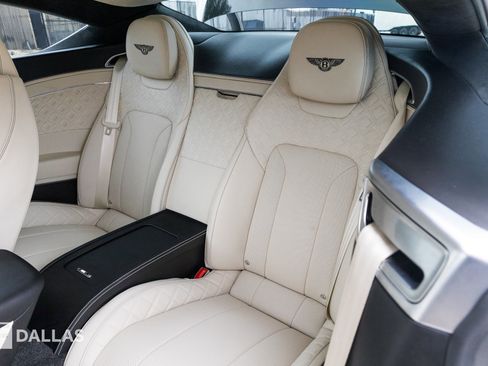 Used 2022 Bentley Continental GT image 29