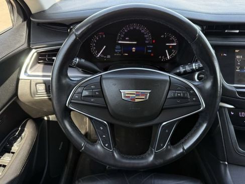 Used 2019 Cadillac XT5 Luxury FWD image 13