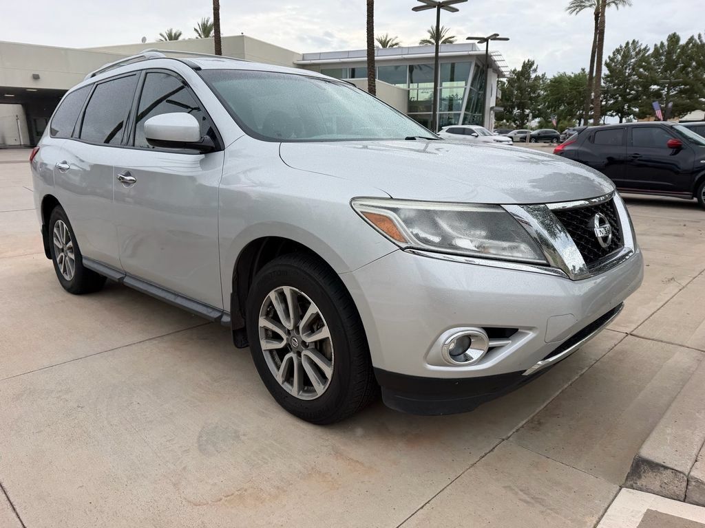 Used 2016 Nissan Pathfinder SV w/ Trailer Tow Package AWD/4WD image 6