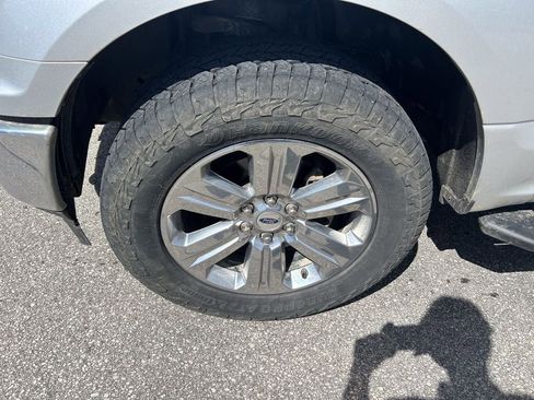 Used 2019 Ford F150 XLT w/ Equipment Group 302A Luxury AWD/4WD image 30