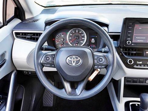 Used 2022 Toyota Corolla Cross L image 20