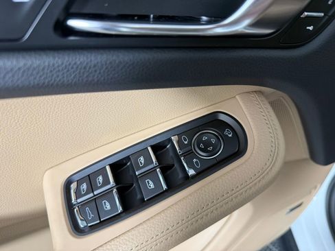 New 2025 Porsche Macan S image 26