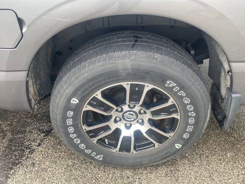 Used 2021 Nissan Titan SV w/ Accessory Utility Package image 16