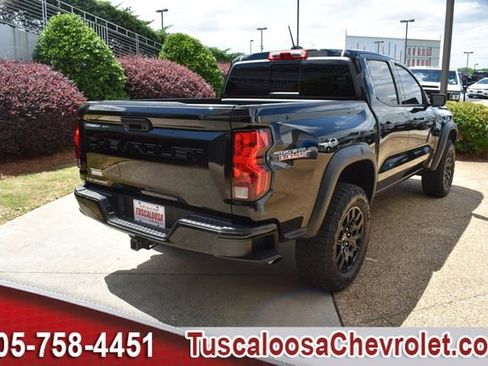 Used 2024 Chevrolet Colorado Trail Boss w/ Advanced Trailering Package AWD/4WD image 10