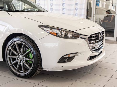 Used 2017 MAZDA MAZDA3 Grand Touring image 4
