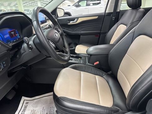 Used 2022 Ford Escape Titanium w/ Titanium Elite Package image 25