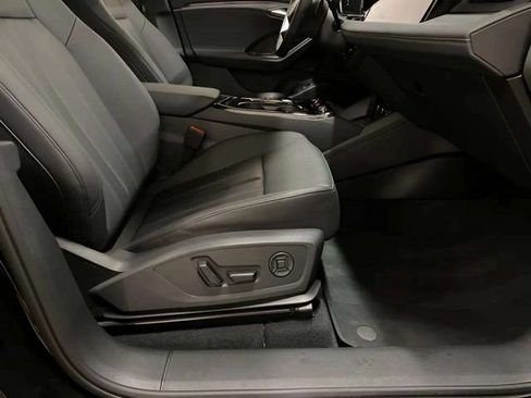 Used 2025 Audi Q6 e-tron Premium w/ Convenience Package RWD image 62