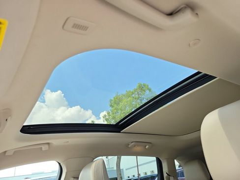 Certified 2023 Lincoln Nautilus Reserve FWD image 18