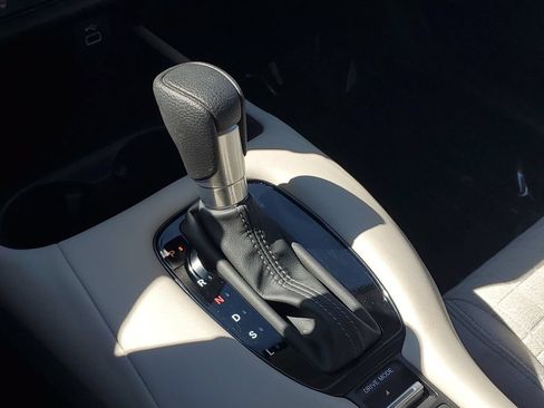 Used 2025 Honda HR-V LX image 33