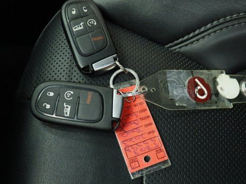 Used 2023 Jeep Cherokee Altitude Lux AWD/4WD image 33