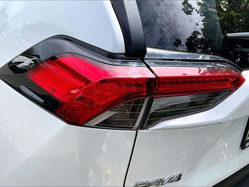 Used 2023 Toyota RAV4 XLE Premium image 33