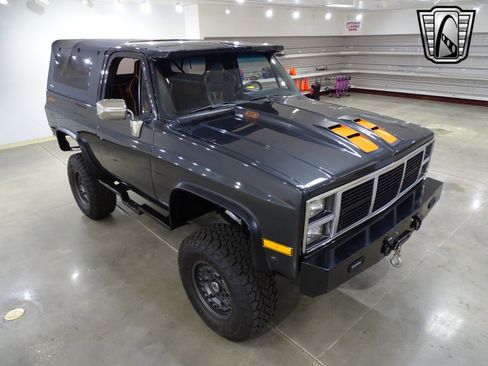 Used 1987 GMC Jimmy 4WD image 8