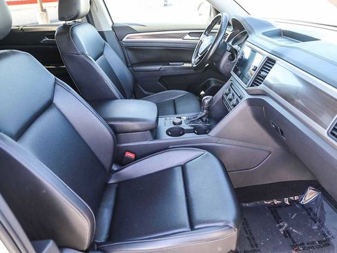 Used 2018 Volkswagen Atlas SE image 16