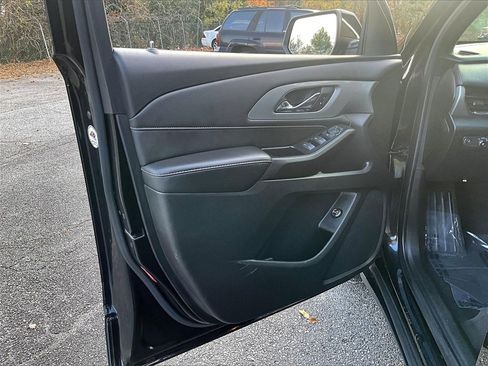 Certified 2022 Chevrolet Traverse LT image 14