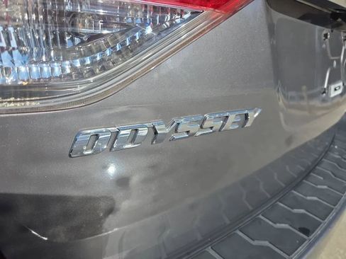 Used 2016 Honda Odyssey SE image 11