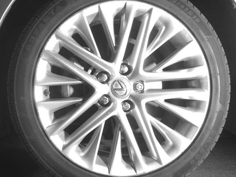 Used 2014 Lexus ES 350 w/ Luxury Package image 34